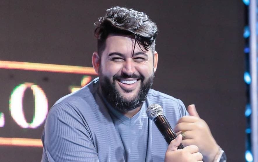 MMA Gospel? Cantor Rafael Querido cria evento de luta dentro de igreja em Curitiba MMA Gospel? Cantor Rafael Querido cria evento de luta dentro de igreja em Curitiba
