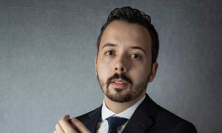 Caso Luva de Pedreiro: advogado Lukas Fernandes explica como funcionam contratos de influencers Caso Luva de Pedreiro: advogado Lukas Fernandes explica como funcionam contratos de influencers