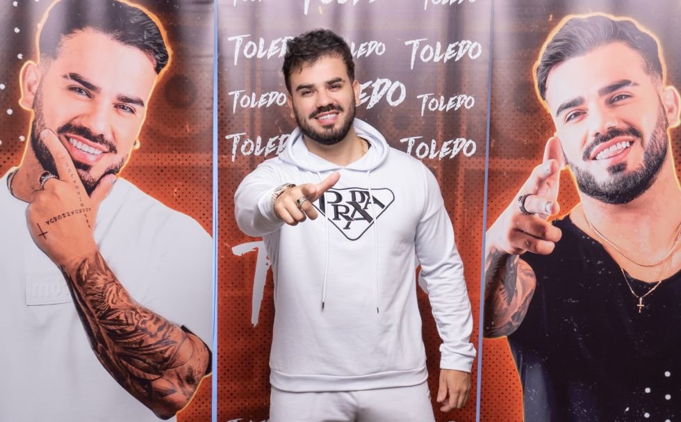 Dj Toledo se destaca em cenário nacional Dj Toledo se destaca em cenário nacional