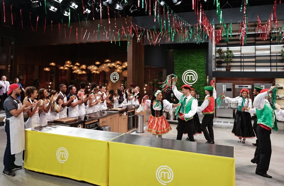 Cozinheiros encaram a primeira prova em equipe da décima temporada do “MasterChef Brasil” Cozinheiros encaram a primeira prova em equipe da décima temporada do “MasterChef Brasil”