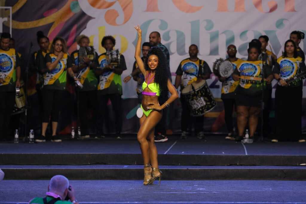 Jessica Costa é a nova rainha de bateria da União Cruzmaltina Jessica Costa é a nova rainha de bateria da União Cruzmaltina