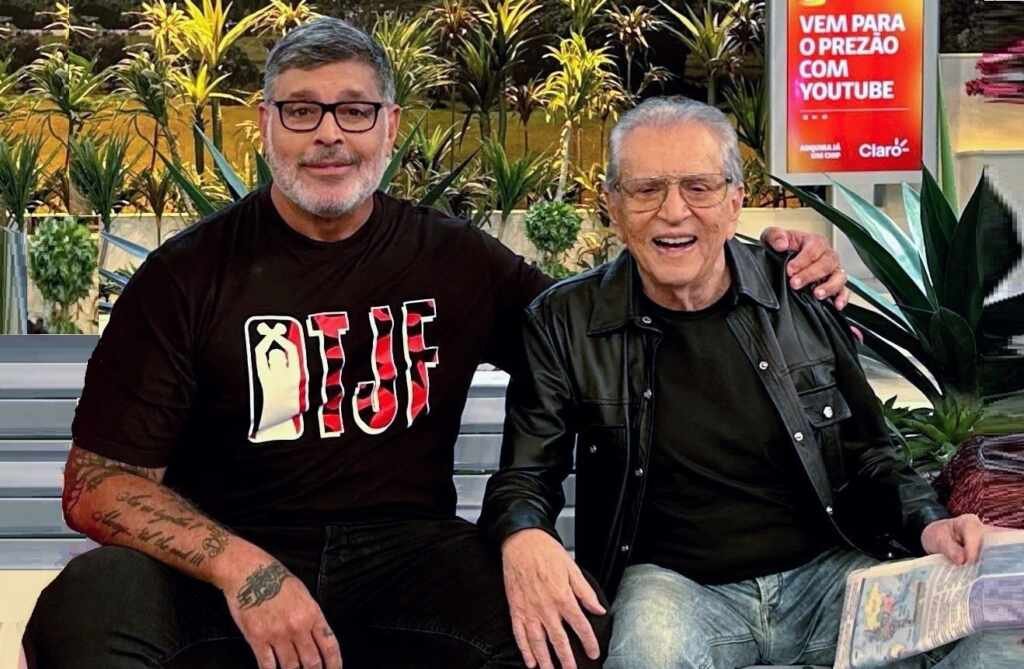 Alexandre Frota retorna Triunfante ao “A Praça é Nossa” com Carlos Alberto de Nóbrega Alexandre Frota retorna Triunfante ao "A Praça é Nossa" com Carlos Alberto de Nóbrega
