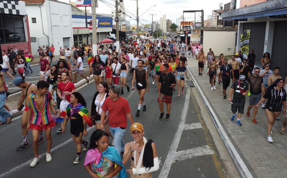 9ª Parada LGBT+ de Limeira acontece nesta quarta-feira (15) com show de Grag Queen 9ª Parada LGBT+ de Limeira acontece nesta quarta-feira (15) com show de Grag Queen