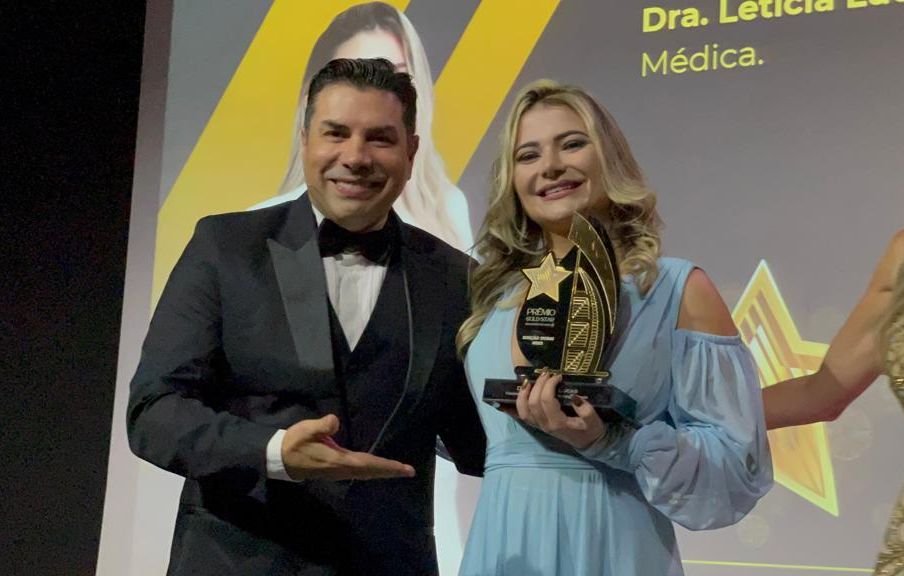 Destaque Internacional: Dra. Letícia Lucas Recebe Prestigioso Prêmio Gold Star em Dubai Destaque Internacional: Dra. Letícia Lucas Recebe Prestigioso Prêmio Gold Star em Dubai