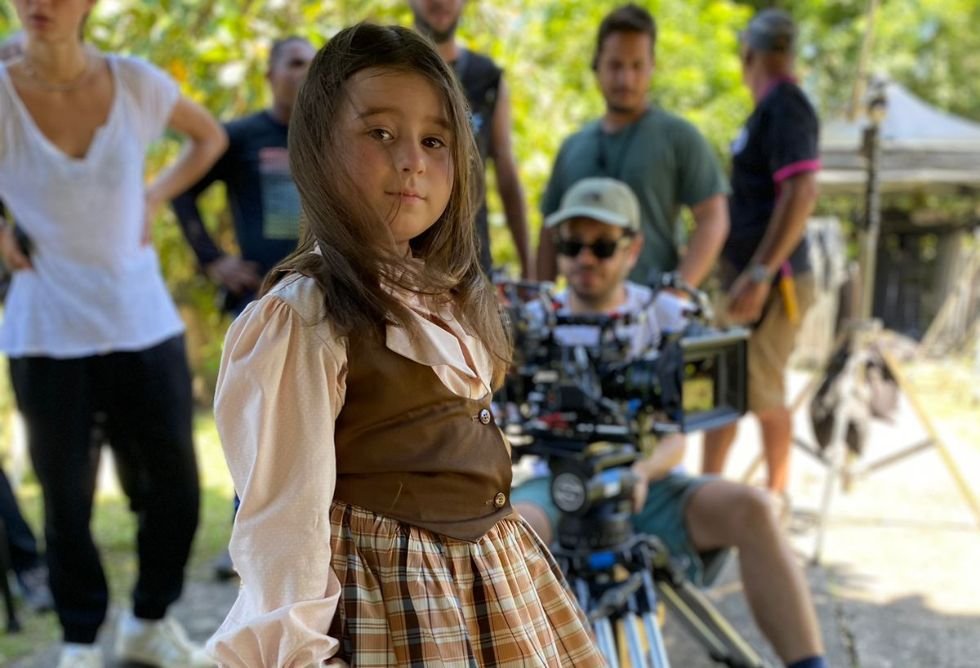 Atriz mirim Clarinha Jordão participa do filme “Minha Irmã e Eu” Atriz mirim Clarinha Jordão participa do filme “Minha Irmã e Eu”