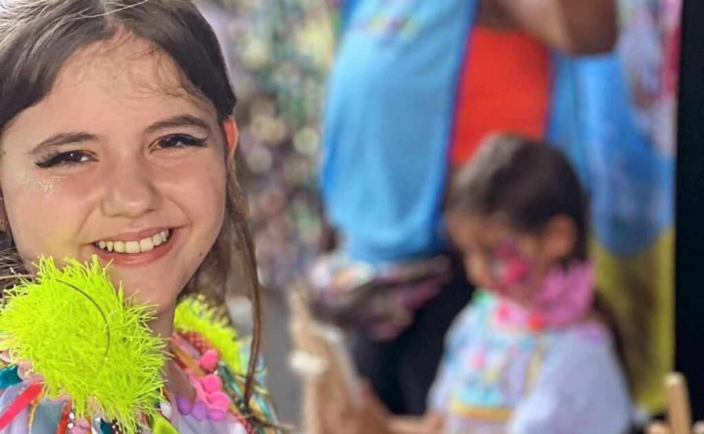 Duda Batista Celebra o Carnaval com Estilo no Camarote Rio Praianha Duda Batista Celebra o Carnaval com Estilo no Camarote Rio Praianha