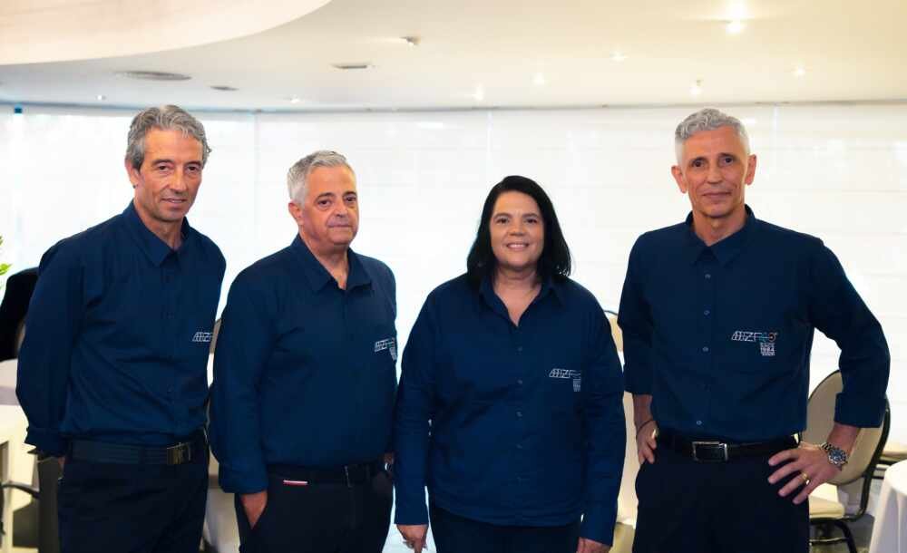 MZF4 comemora 40 anos com coquetel em São Paulo MZF4 comemora 40 anos com coquetel em São Paulo