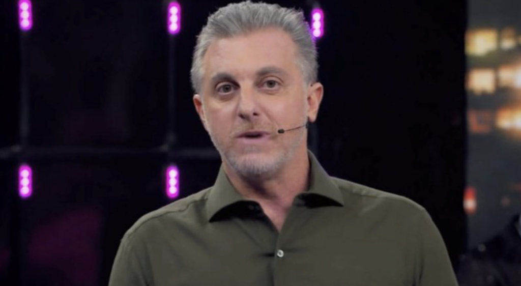 No Domingão, Luciano Huck opina sobre PL que equipara aborto a homicídio No Domingão, Luciano Huck opina sobre PL que equipara aborto a homicídio