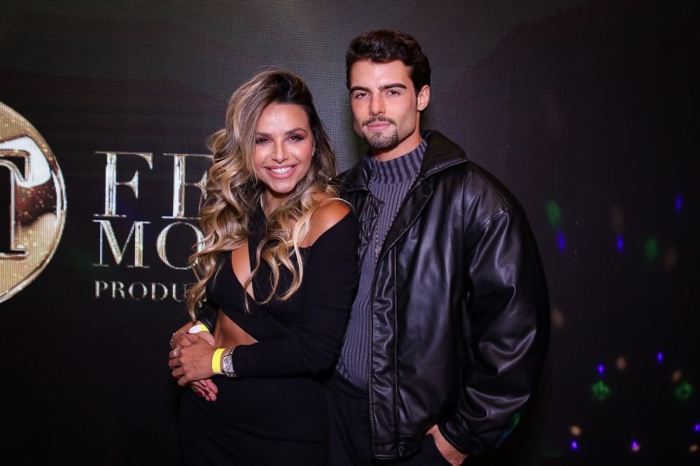 Fefa Moreira comemora aniversário durante lançamento de "Encaixe Cabuloso" do cantor ZEK