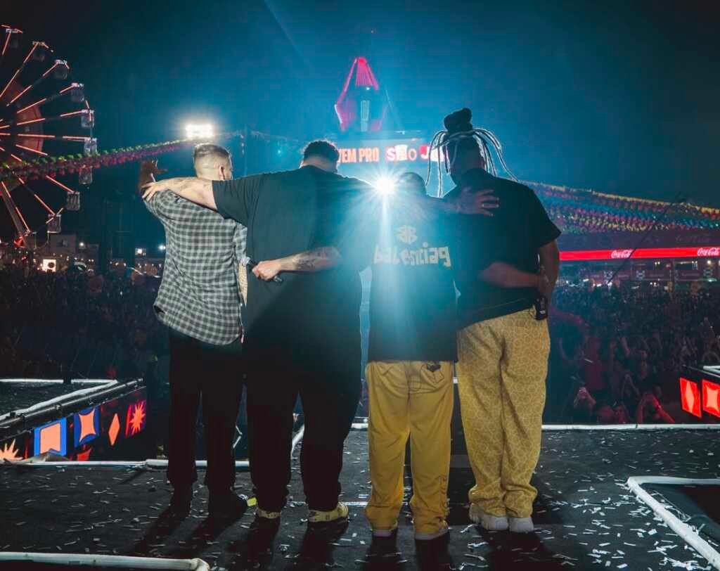 Menos é Mais realiza turnê com 7 shows no São João pelo Nordeste Menos é Mais realiza turnê com 7 shows no São João pelo Nordeste