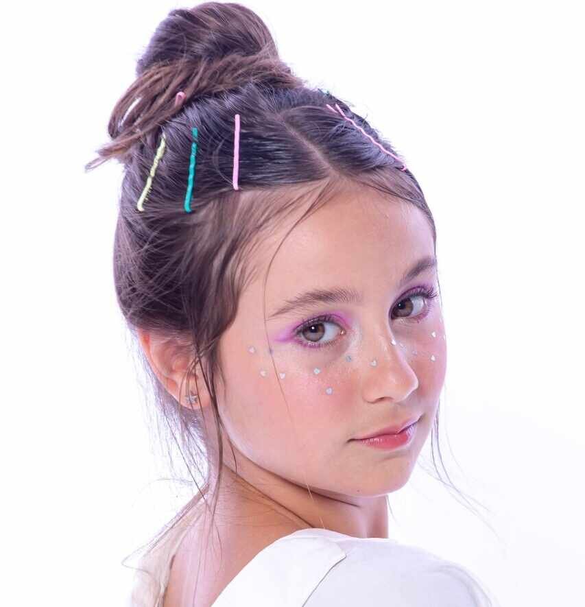Bella Alelaf: Talento precoce e conquistas notáveis na carreira artística Bella Alelaf: Talento precoce e conquistas notáveis na carreira artística