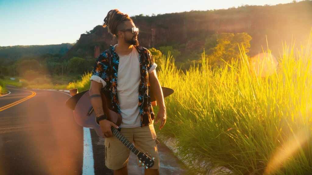 Sol Nascer: conheça a canção que é o chamado de San Donero para uma vida de aventuras e descoberta Sol Nascer: conheça a canção que é o chamado de San Donero para uma vida de aventuras e descoberta