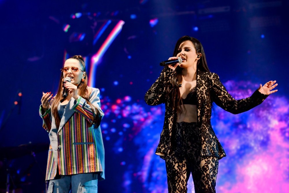 Maiara e Maraisa encantam fãs em show com hits e looks deslumbrantes Maiara e Maraisa encantam fãs em show com hits e looks deslumbrantes