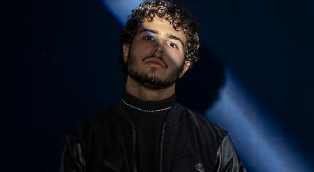 Ator Igor Jansen se apresenta como cantor e compositor com o EP ‘Meus gostos’