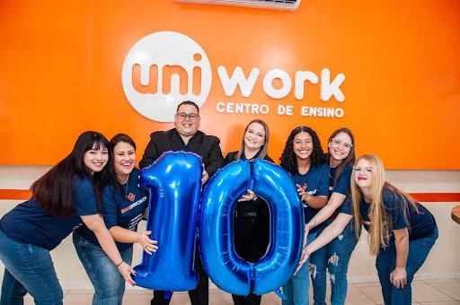 Acredite, Aprenda e Torne um Uniworker: Instituto Uniwork Comemora 10 Anos de Impacto na Educação
