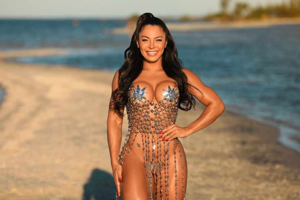 Monique Rizzeto será capa de revista carnavalesca no pré-carnaval 2025 Monique Rizzeto será capa de revista carnavalesca no pré-carnaval 2025