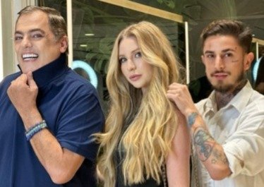 Deslumbrante e Determinada: Jessica Moreira Traça seu Caminho na Indústria do Entretenimento Deslumbrante e Determinada: Jessica Moreira Traça seu Caminho na Indústria do Entretenimento