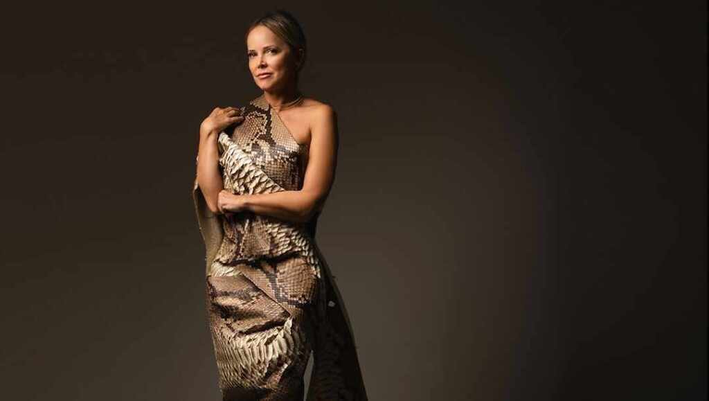 Vera Roloff: A essência da exclusividade na moda de luxo Vera Roloff: A essência da exclusividade na moda de luxo