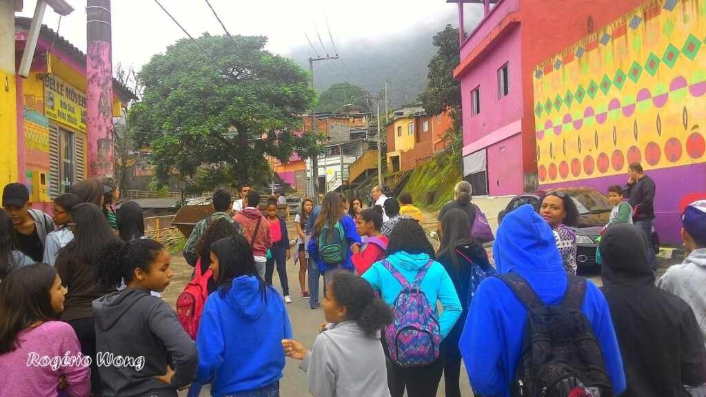 Professora Lucélia investe em formação humana e busca vereança em Bertioga Professora Lucélia investe em formação humana e busca vereança em Bertioga