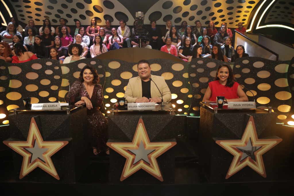 Fabiana Karla, Willian Nascimento e Julia Vitória estarão no júri do Shadow Brasil Gospel no Programa Raul Gil Fabiana Karla, Willian Nascimento e Julia Vitória estarão no júri do Shadow Brasil Gospel no Programa Raul Gil