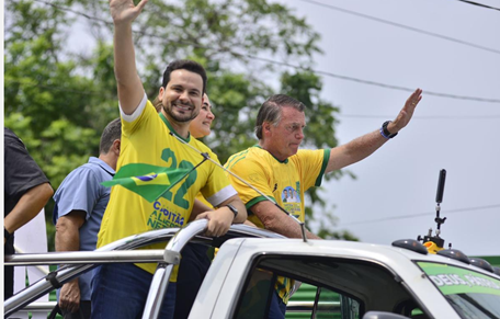 Hoje o Dia D: O Dia da Direita em Manaus com Bolsonaro e Capitão Alberto Neto Hoje o Dia D: O Dia da Direita em Manaus com Bolsonaro e Capitão Alberto Neto