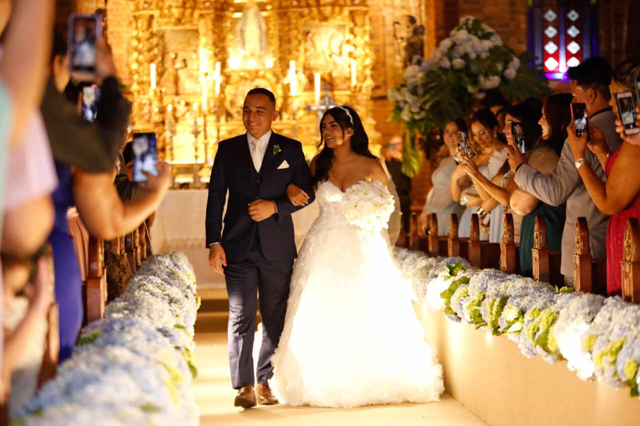 João Gomes e Ary Mirelle trocam alianças em casamento íntimo nesta segunda (21) em Recife 25 João Gomes e Ary Mirelle trocam alianças em casamento íntimo nesta segunda (21) em Recife
