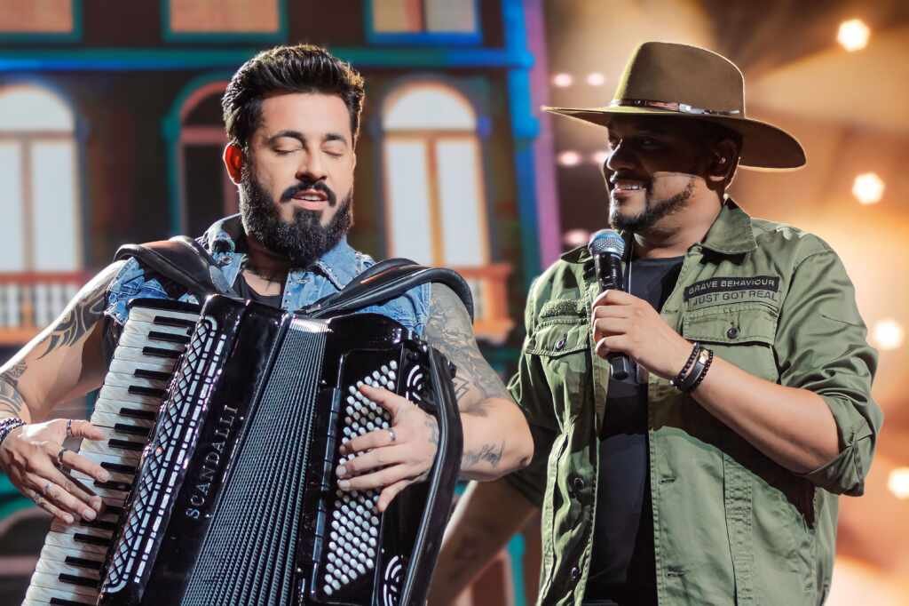 Traia Veia lança “Zoião de Mel”, faixa inédita do Lado A do DVD de São Paulo Traia Veia lança "Zoião de Mel", faixa inédita do Lado A do DVD de São Paulo