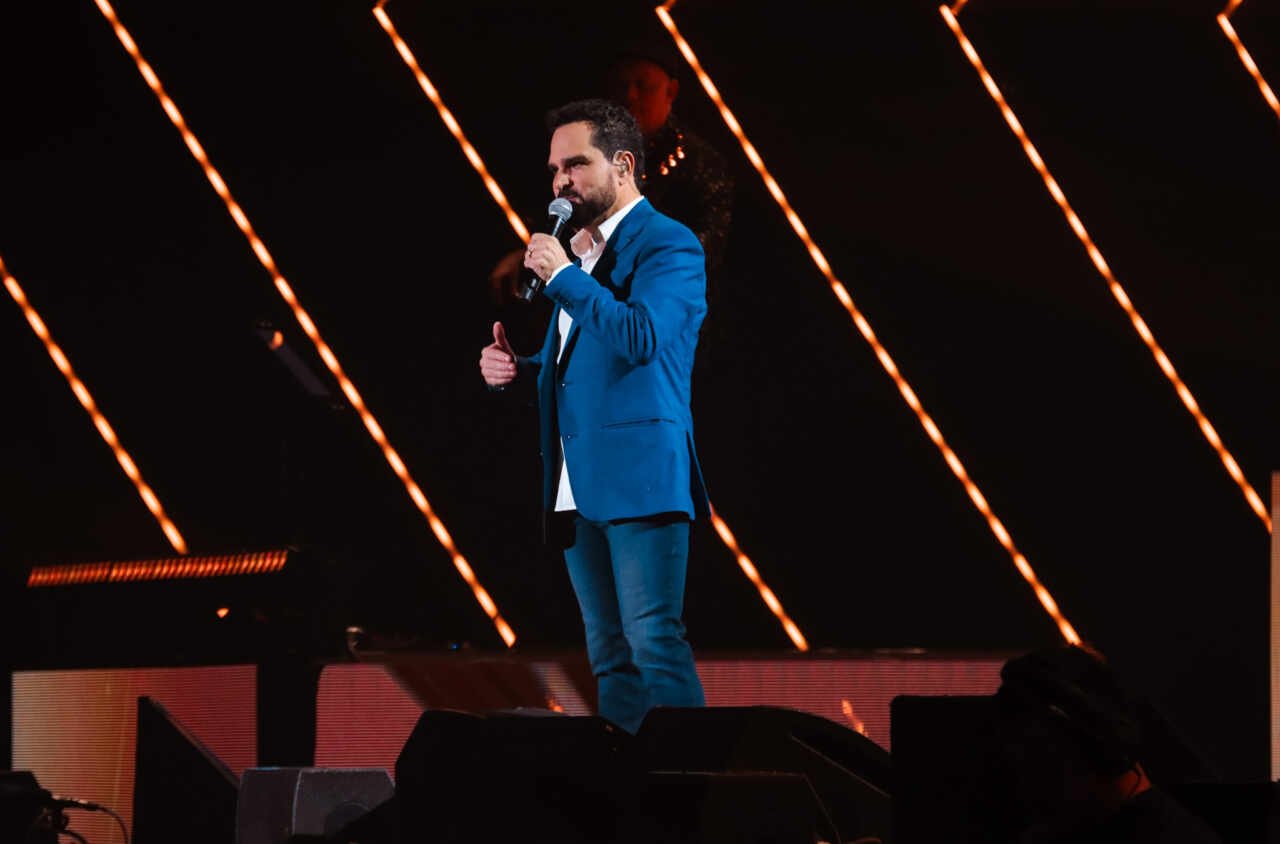 Luciano Camargo grava DVD com participações de Maria Marçal, Mattos Nascimento e César Menotti & Fabiano