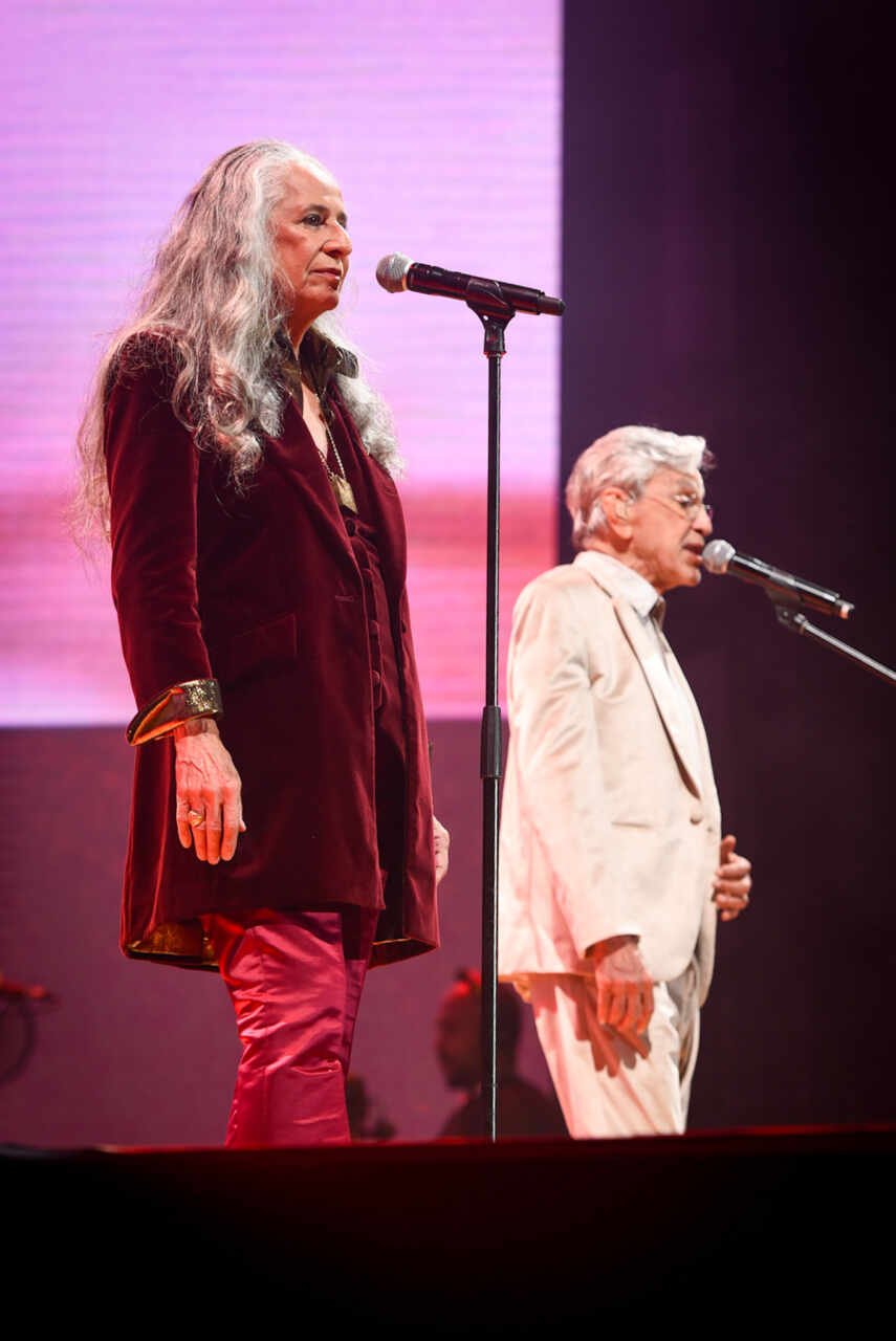 Caetano Veloso e Maria Bethânia emocionam São Paulo com show histórico no Allianz Parque 24 Desanexadas