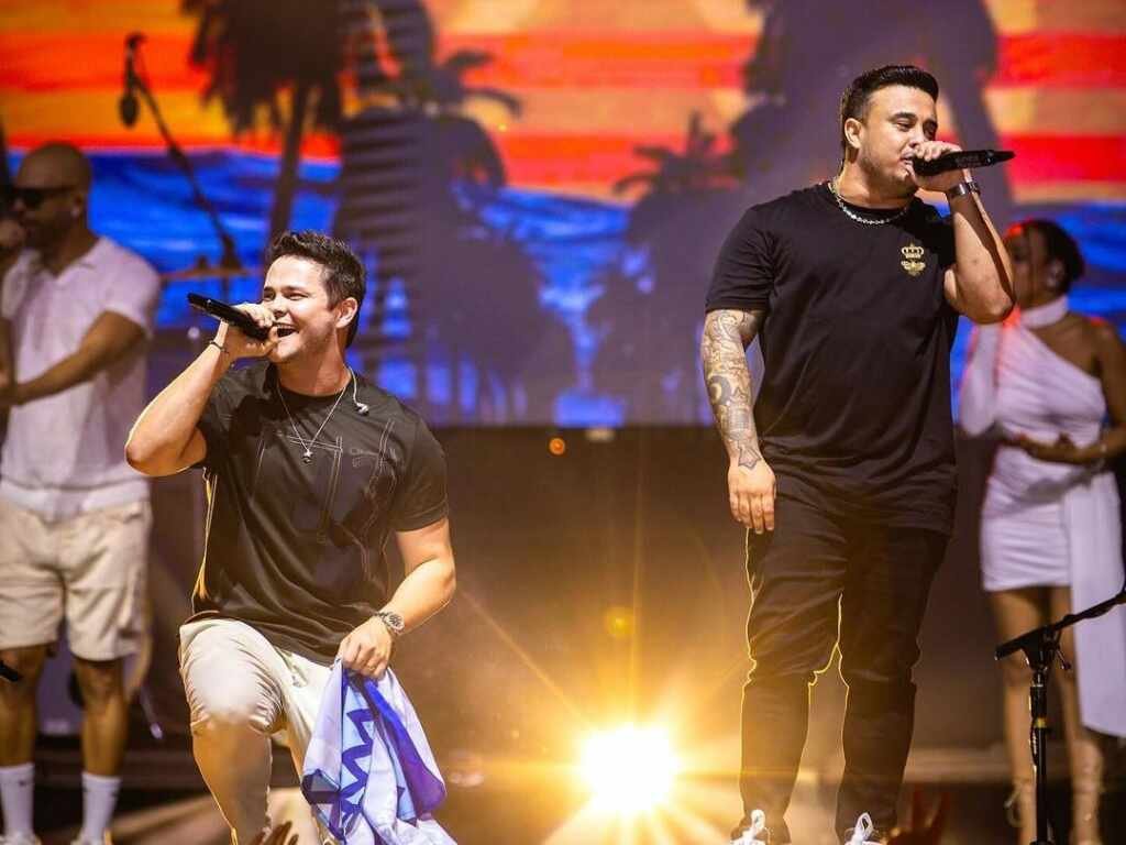 Com ingressos esgotados, Matheus & Kauan encerram a temporada do Praiou em Goiânia Com ingressos esgotados, Matheus & Kauan encerram a temporada do Praiou em Goiânia