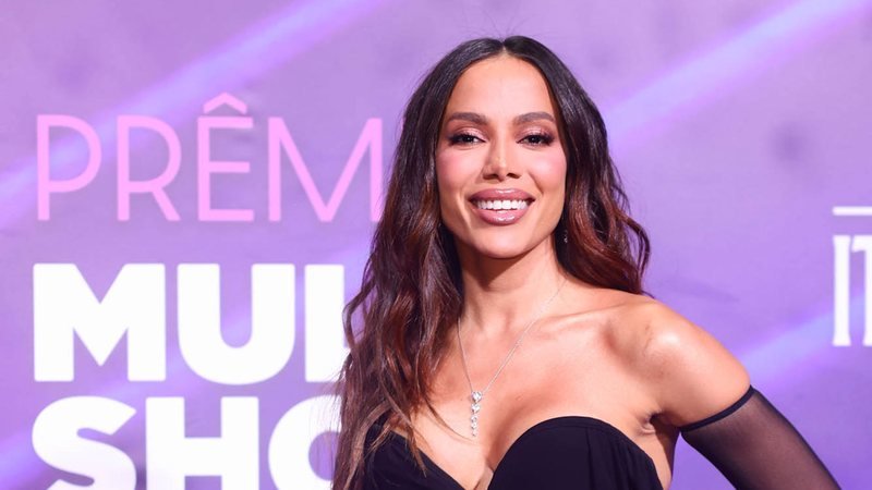 Anitta brilha no Prêmio Multishow 2024 com look elegante e múltiplas indicações