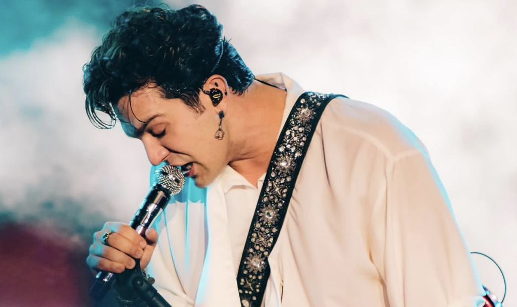 Luan Santana encanta em show exclusivo a bordo do "Reveillon Em Alto Mar"