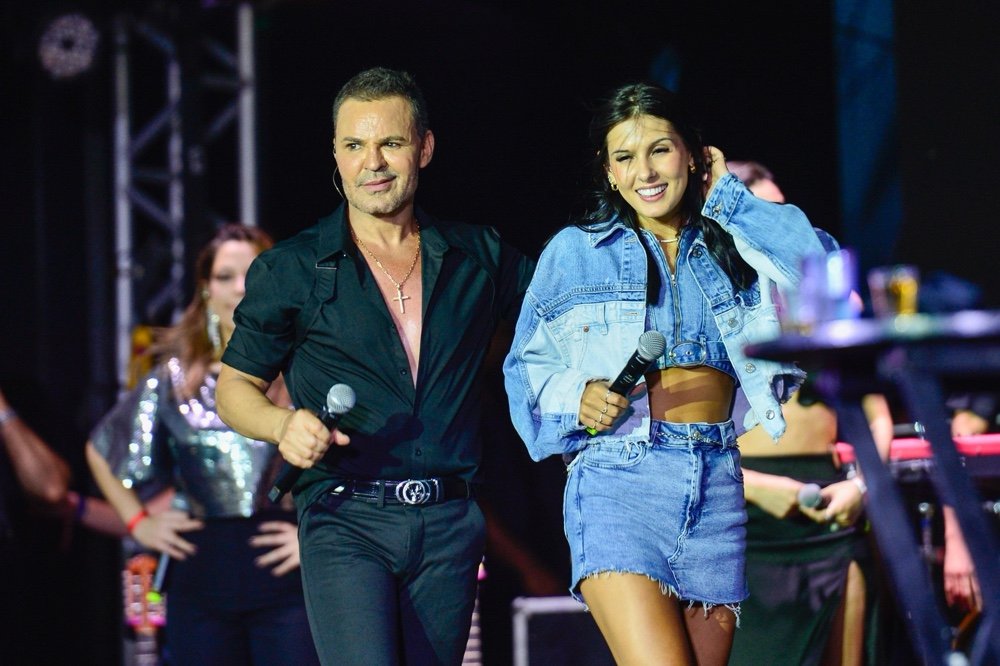Eduardo Costa agita o “Navio da Boiadeira” em show Sunset com Ana Castela Desanexadas