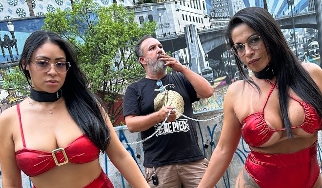 Fabio Silva, o Ted, surpreende a Avenida Paulista ao caminhar com duas mulheres em uma coleira Fabio Silva, o Ted, surpreende a Avenida Paulista ao caminhar com duas mulheres em uma coleira