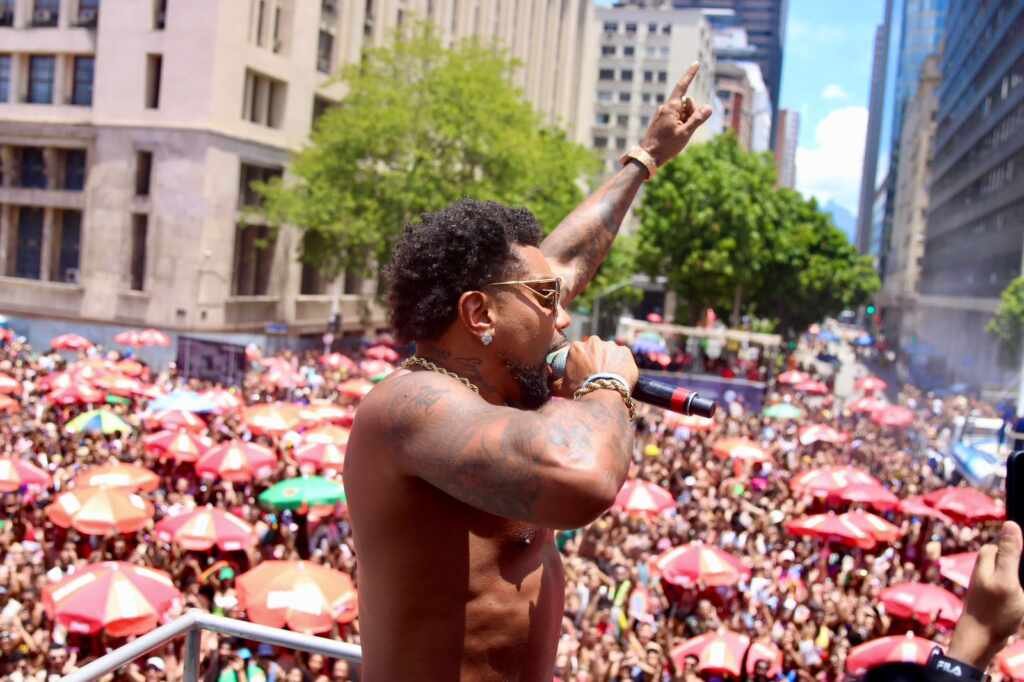 Naldo Benny dá play nos shows de Carnaval com super apresentação no Rio de Janeiro