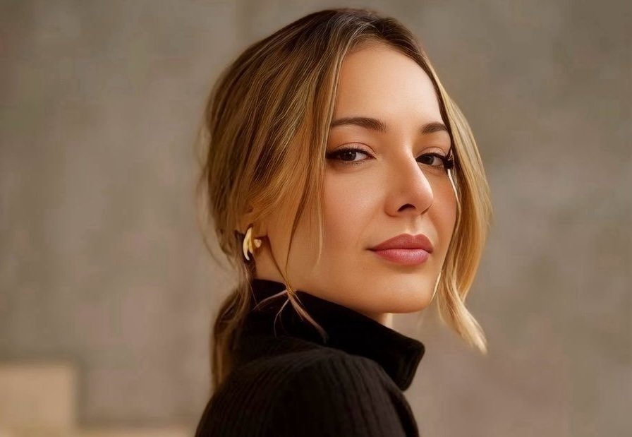 Saiba como Samira Fincatti Ayoub transformou sua história em uma missão de empoderamento feminino Saiba como Samira Fincatti Ayoub transformou sua história em uma missão de empoderamento feminino