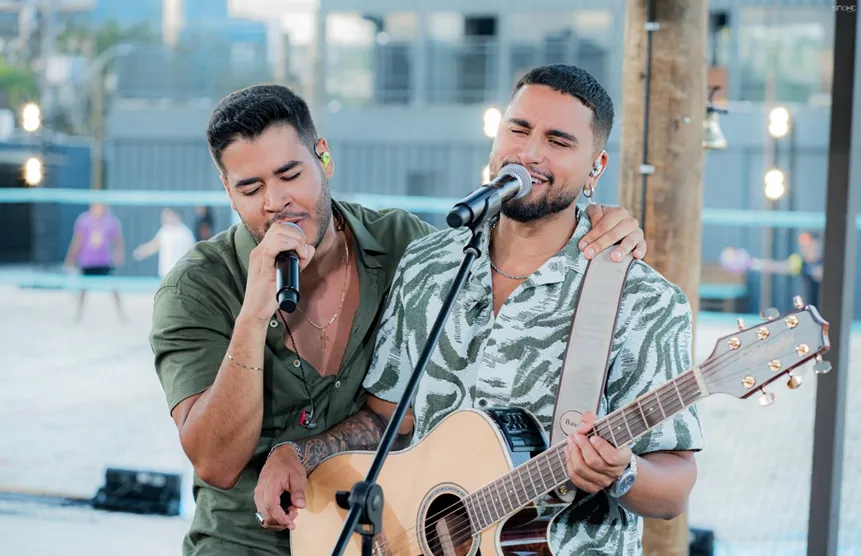 Danilo e Davi chegam ao TOP 1 com “Apaga Apaga Apaga” Danilo e Davi atingem milhões de plays com “Apaga Apaga Apaga”