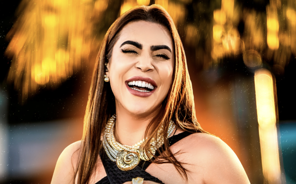Naiara Azevedo lança continuação de projeto com a inédita “Sorriso Espontâneo” Naiara Azevedo lança continuação de projeto com a inédita “Sorriso Espontâneo”