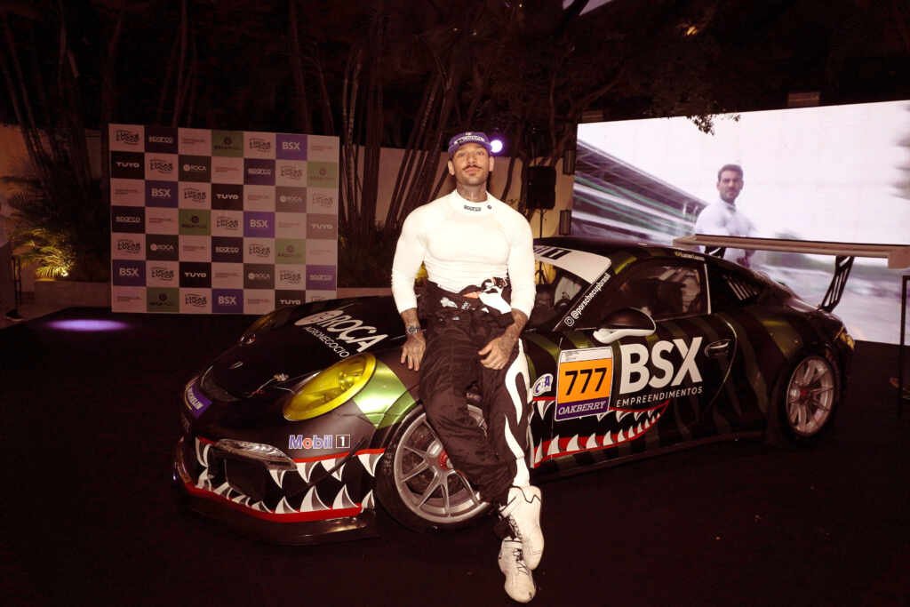 Lucas Lucco apresenta carro para temporada 2025 da Porsche Cup Lucas Lucco apresenta carro para temporada 2025 da Porsche Cup
