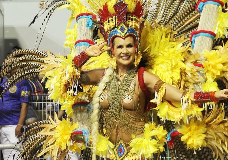 Empresária e Influencer Isis Camargo no Carnaval – Desfile e Empoderamento no Acadêmicos do Tucuruvi Empresária e Influencer Isis Camargo no Carnaval – Desfile e Empoderamento no Acadêmicos do Tucuruvi