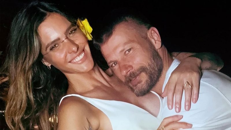 Fernanda Lima revela como lida com assédio ao marido Rodrigo Hilbert Fernanda Lima revela como lida com assédio ao marido Rodrigo Hilbert