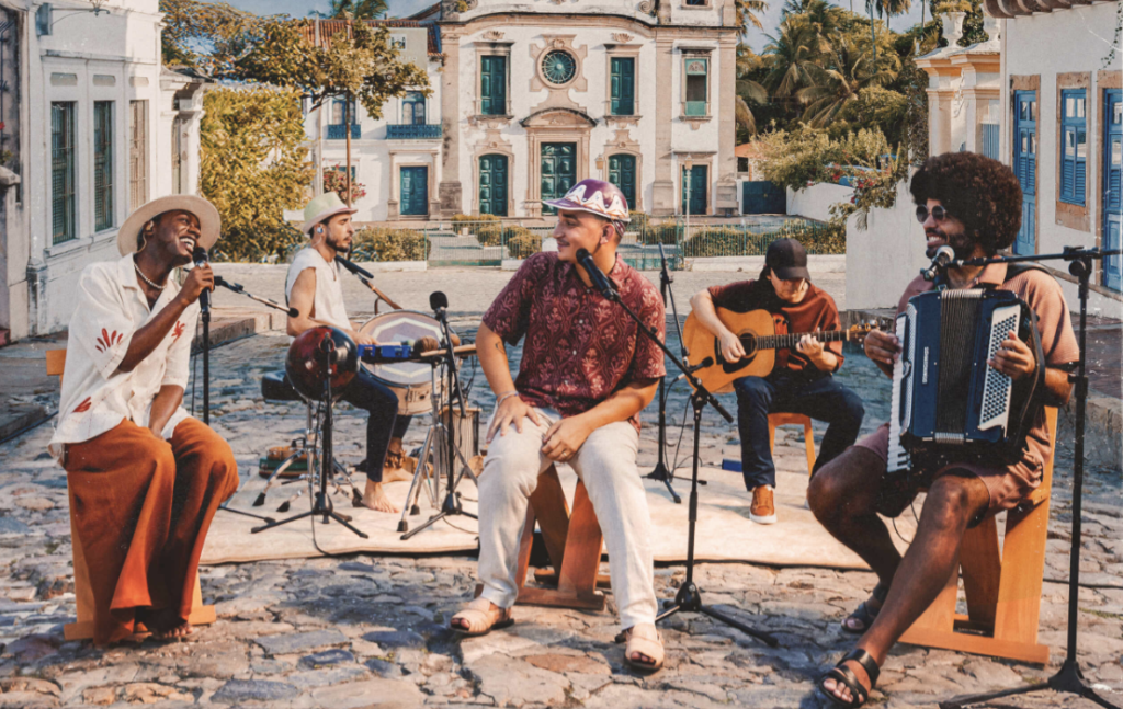 João Gomes, Mestrinho e Jota.pê apresentam “Dominguinho” um projeto que transforma os domingos em música João Gomes, Mestrinho e Jota.pê apresentam “Dominguinho” um projeto que transforma os domingos em música