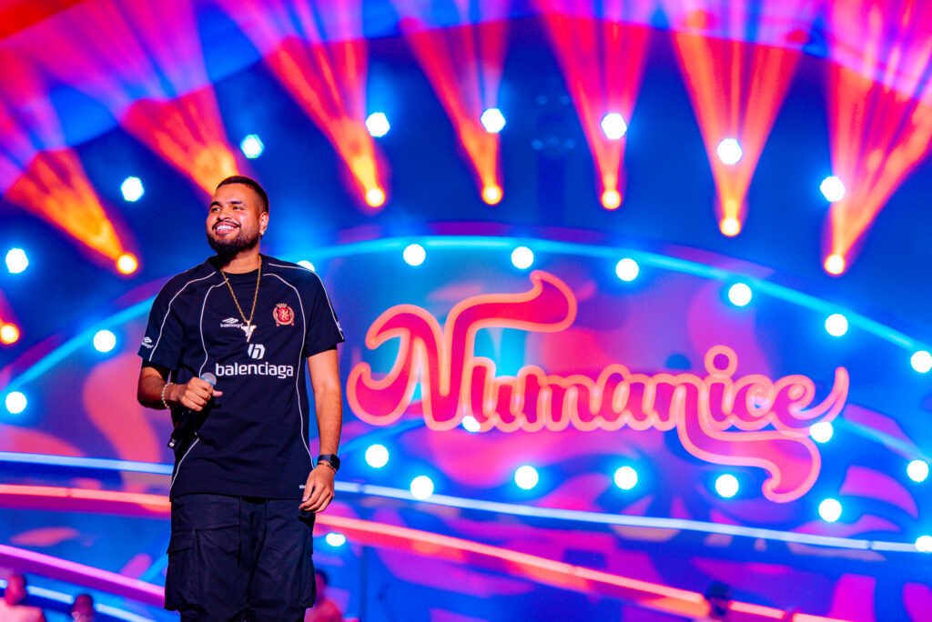 “O novo fenômeno do pagode”: Yan é recebido no palco do Numanice em grande estilo no RJ "O novo fenômeno do pagode": Yan é recebido no palco do Numanice em grande estilo no RJ