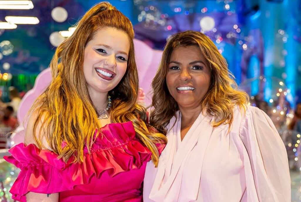 Com direção, organização e decoração de Diana Mota, Viih Tube e Eliezer festejam 2 anos da filha Lua Com direção, organização e decoração de Diana Mota, Viih Tube e Eliezer festejam 2 anos da filha Lua
