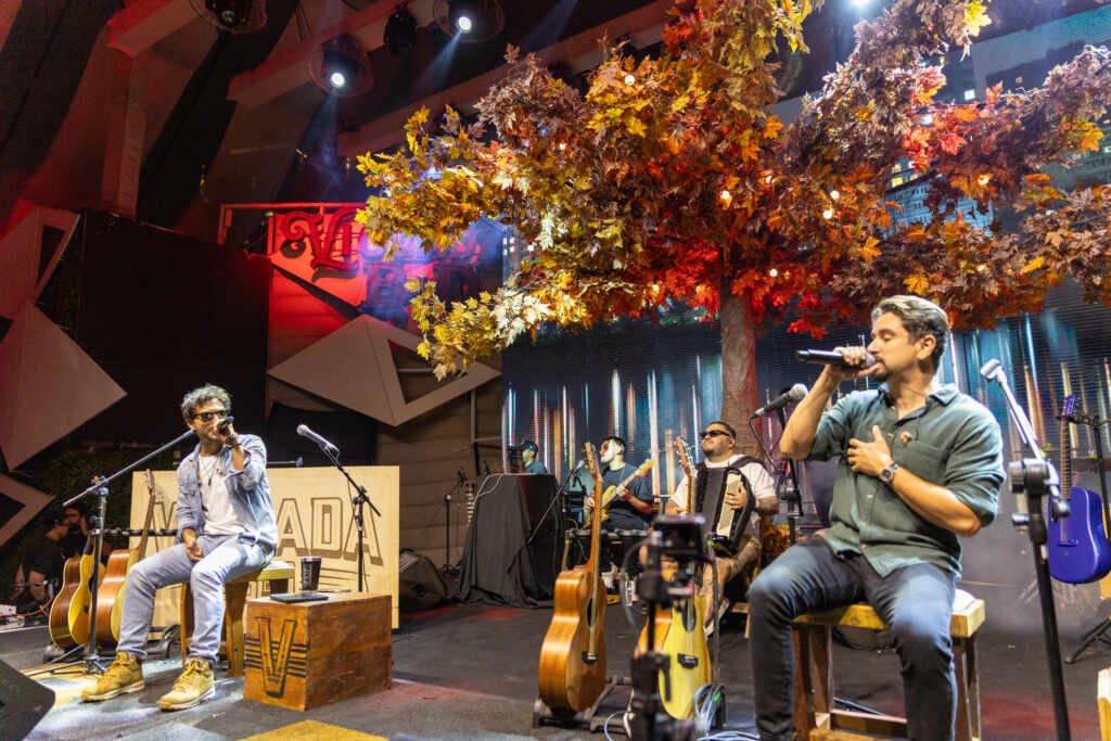 Bruninho & Davi celebram sucesso de “Violada BeD” e iniciam 2026 em alta nos palcos Bruninho & Davi realizam nova edição da "Violada B&D" neste domingo (27), em São Paulo