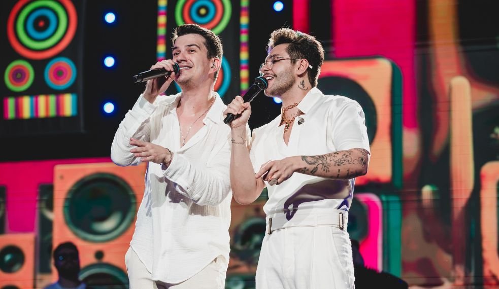 Hugo e Guilherme lançam versão brasileira de clássico romântico com “Golpe Fatal” Hugo e Guilherme lançam versão brasileira de clássico romântico com “Golpe Fatal”