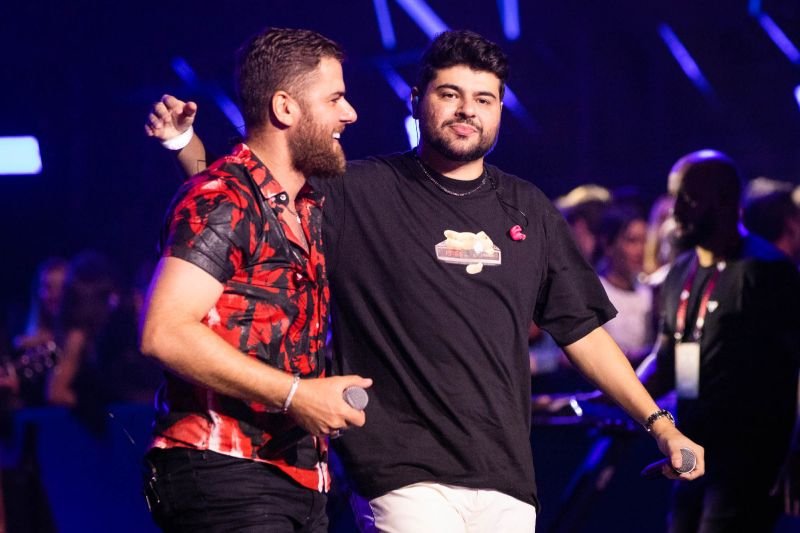 Zé Neto e Cristiano celebram 10 anos de carreira com gravação intimista de novo DVD Zé Neto e Cristiano celebram 10 anos de carreira com gravação intimista de novo DVD