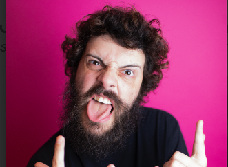Diogo Defante mistura música e irreverência em show no Rio de Janeiro Diogo Defante mistura música e irreverência em show no Rio de Janeiro