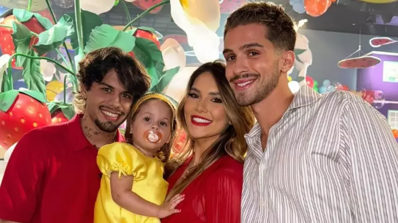 João Guilherme abre o jogo sobre divórcio de Virginia Fonseca e Zé Felipe João Guilherme abre o jogo sobre divórcio de Virginia Fonseca e Zé Felipe