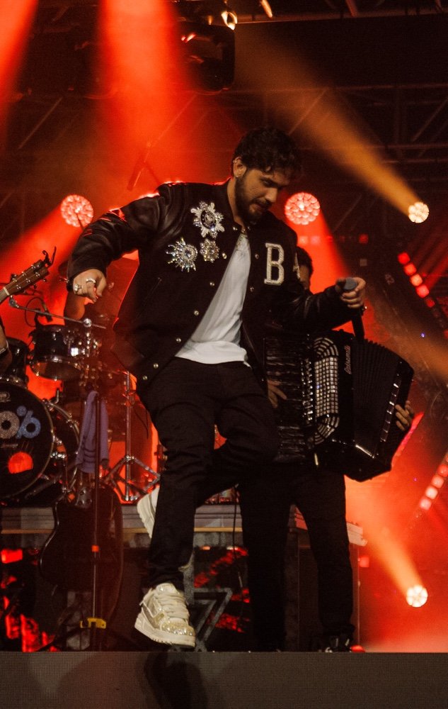 Gustavo Mioto dá início à turnê Atemporal com show lotado em São Paulo 30 Desanexadas